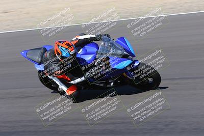 media/Oct-08-2022-SoCal Trackdays (Sat) [[1fc3beec89]]/Turn 7 Inside (145pm)/